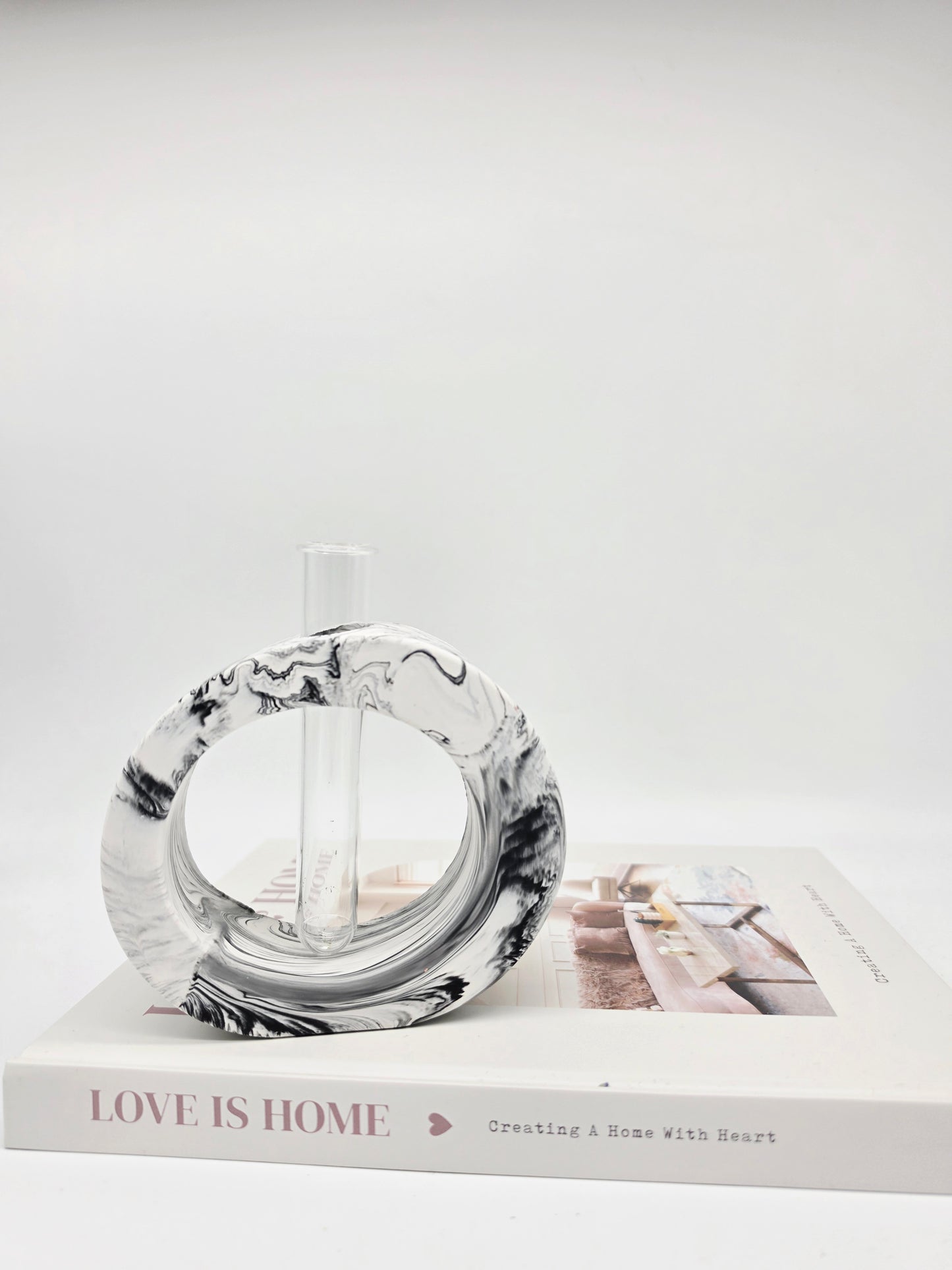 Round Vase - Monochrome Marble