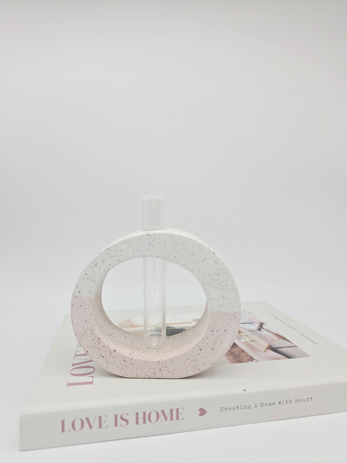 Round Vase - Natural/Pink Stone